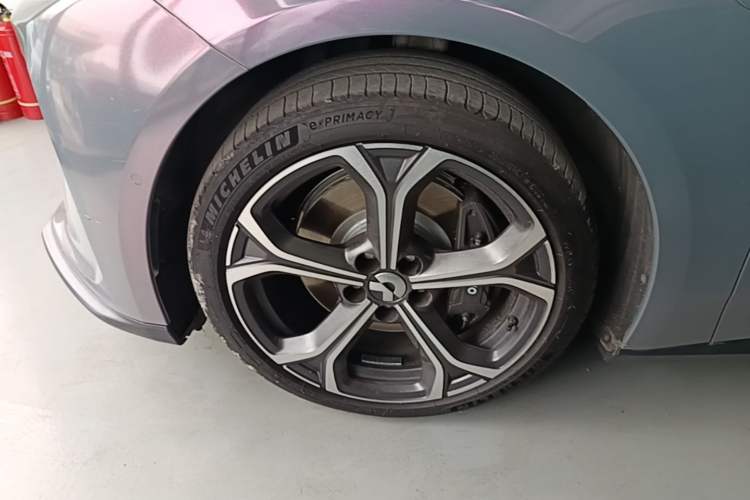 Used Nio ET5T 2024 75kWh Touring Left Front Wheel Hub