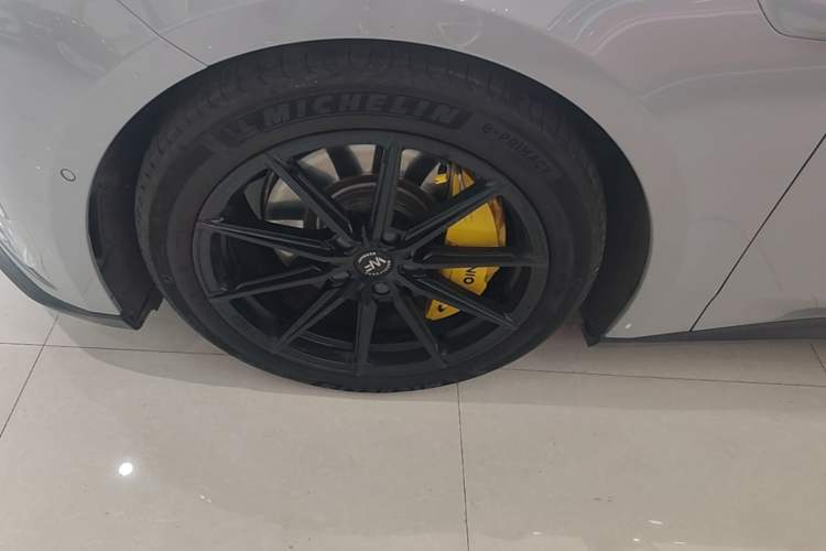 Used Nio ET5T 2024 75kWh Touring Left Front Wheel Hub