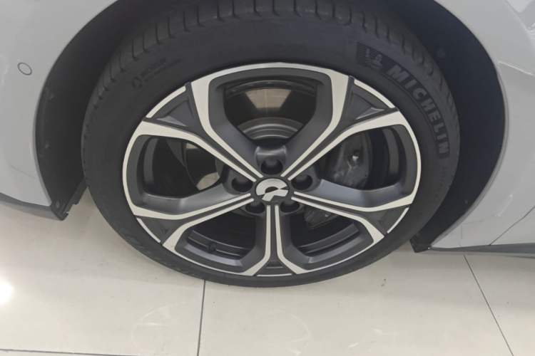 Used Nio ET5T 2024 75kWh Touring Left Front Wheel Hub