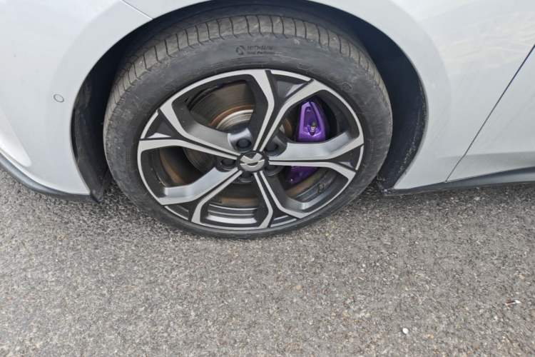 Used Nio ET5T 2024 75kWh Touring Left Front Wheel Hub
