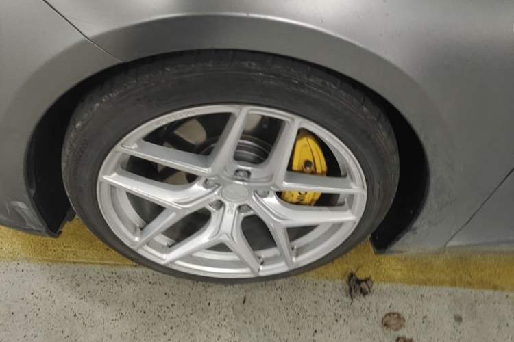 Used Nio ET5T 2024 75kWh Touring Left Front Wheel Hub