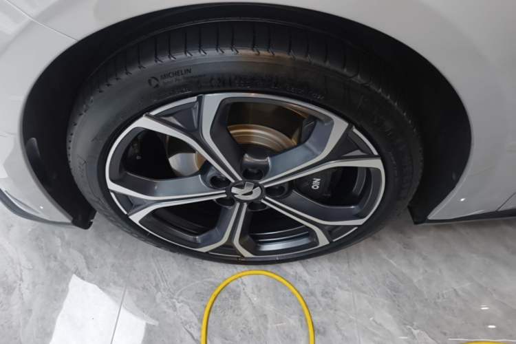 Used Nio ET5T 2024 75kWh Touring Left Front Wheel Hub