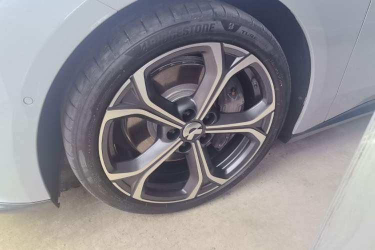 Used Nio ET5T 2024 75kWh Touring Left Front Wheel Hub