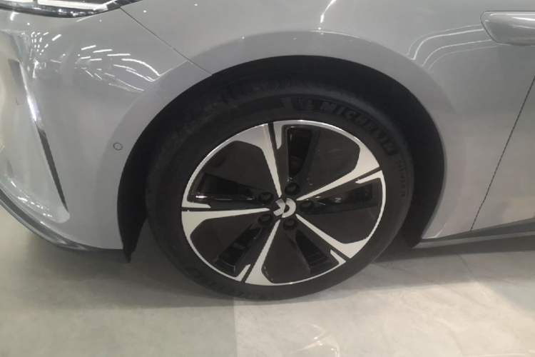 Used Nio ET5T 2024 75kWh Touring Left Front Wheel Hub