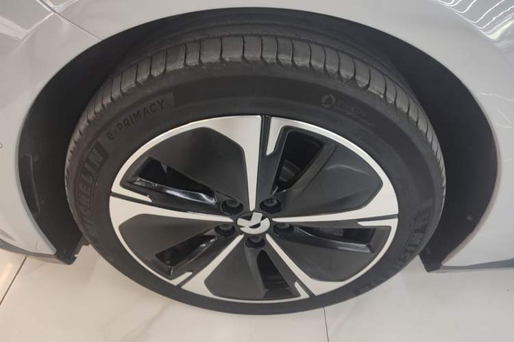 Used Nio ET5T 2024 75kWh Touring Left Front Wheel Hub