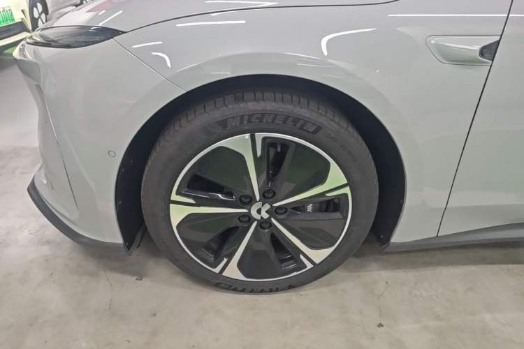 Used Nio ET5T 2024 75kWh Touring Left Front Wheel Hub