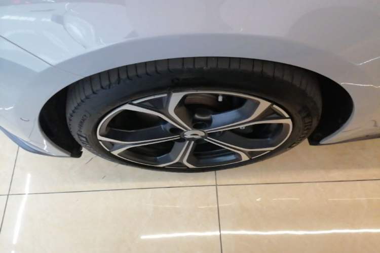Used Nio ET5T 2024 75kWh Touring Left Front Wheel Hub