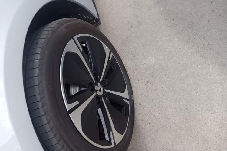 Used Nio ET5T 2024 75kWh Touring Left Front Wheel Hub