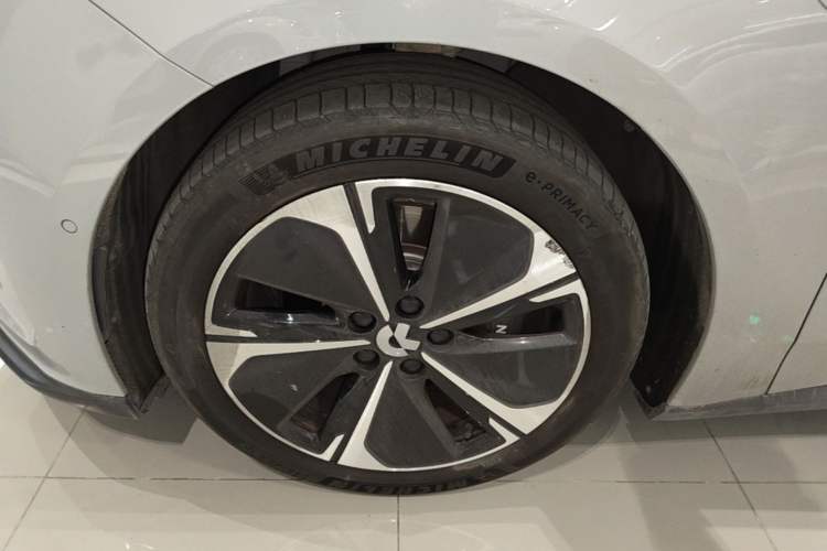 Used Nio ET5T 2024 75kWh Touring Left Front Wheel Hub