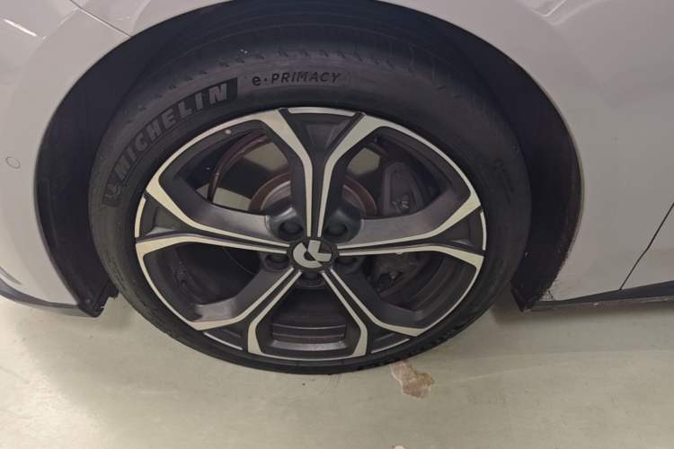 Used Nio ET5T 2024 75kWh Touring Left Front Wheel Hub