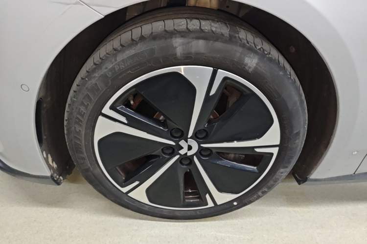 Used Nio ET5T 2024 75kWh Touring Left Front Wheel Hub
