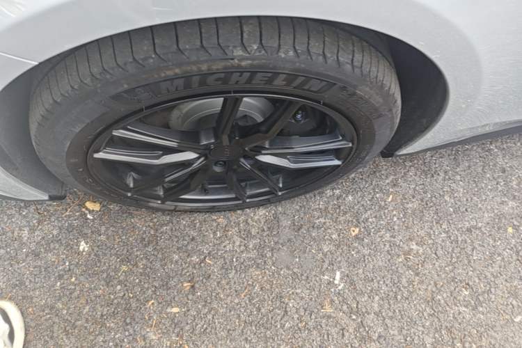 Used Nio ET5T 2024 75kWh Touring Left Front Wheel Hub