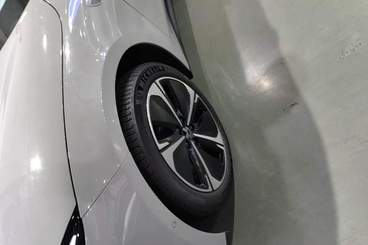 Used Nio ET5T 2024 75kWh Touring Left Front Wheel Hub