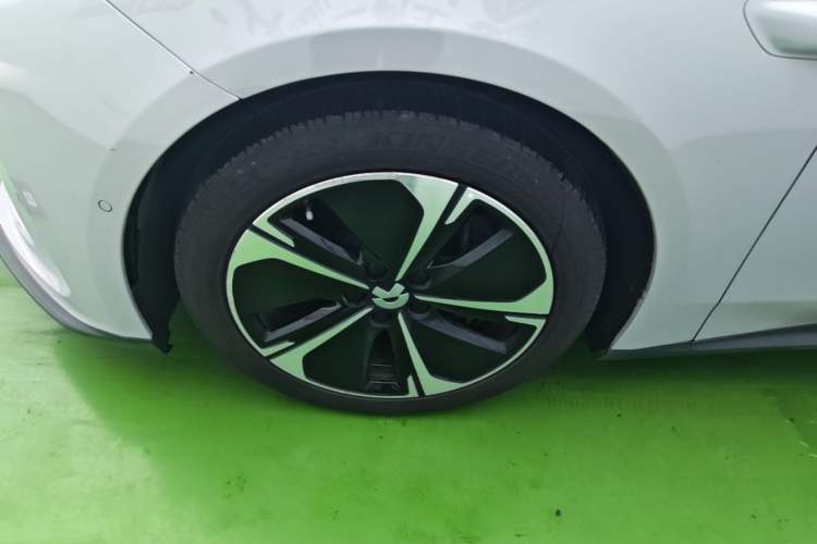 Used Nio ET5T 2024 75kWh Touring Left Front Wheel Hub