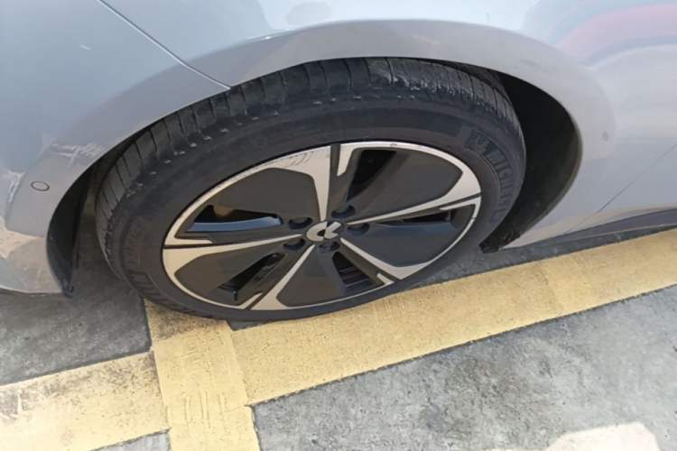 Used Nio ET5T 2024 75kWh Touring Left Front Wheel Hub