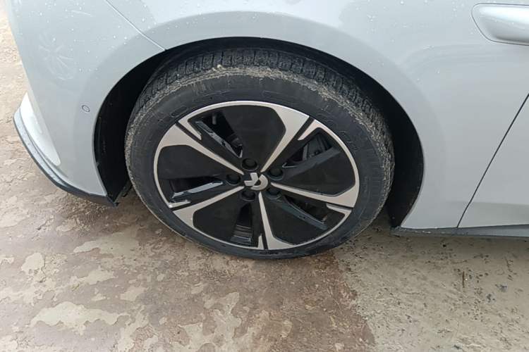 Used Nio ET5T 2024 75kWh Touring Left Front Wheel Hub