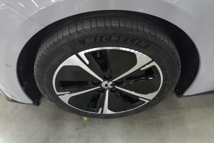 Used Nio ET5T 2024 75kWh Touring Left Front Wheel Hub