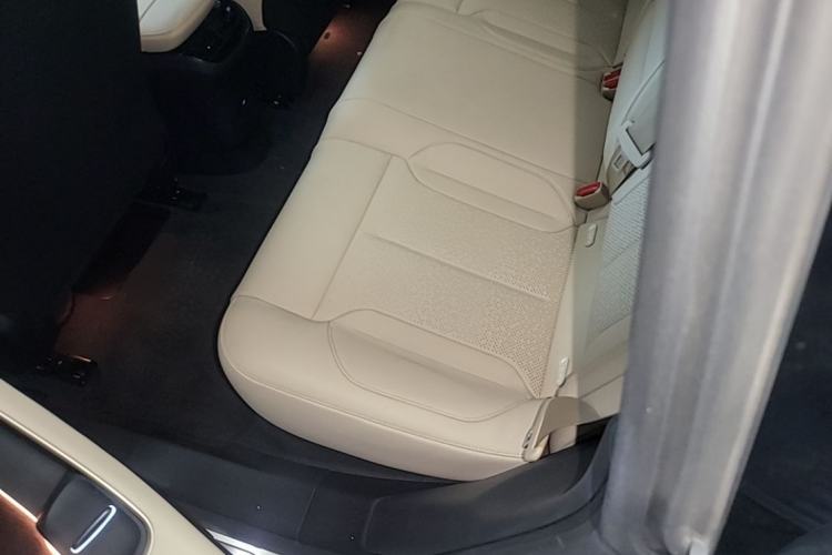 Used Nio ET5T 2024 75kWh Touring Left Rear Seat