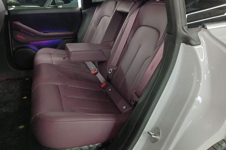 Used Nio ET5T 2024 75kWh Touring Left Rear Seat