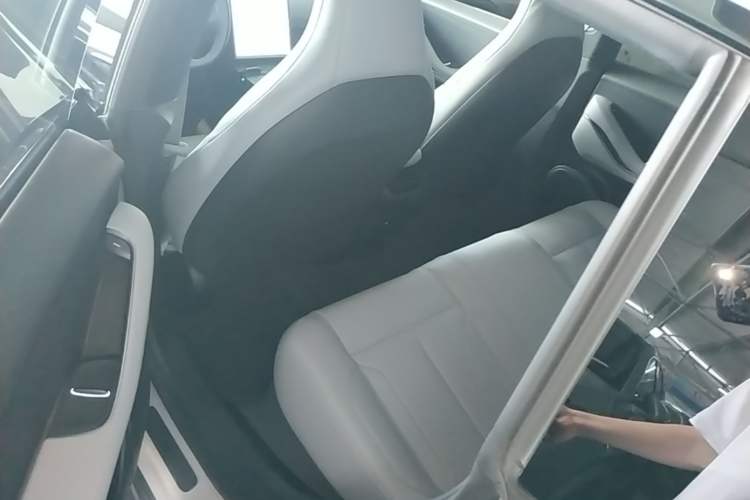 Used Nio ET5T 2024 75kWh Touring Left Rear Seat
