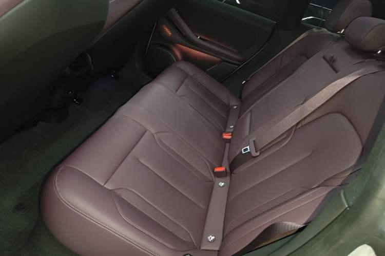 Used Nio ET5T 2024 75kWh Touring Left Rear Seat