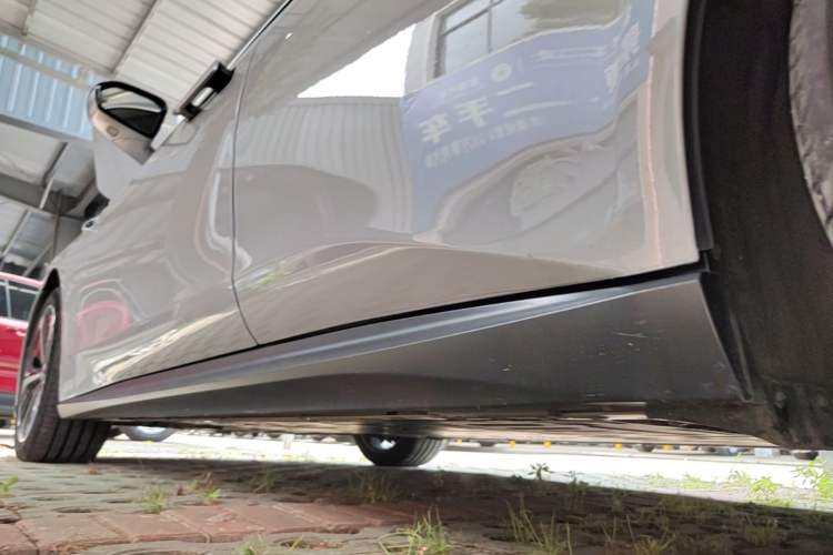 Used Nio ET5T 2024 75kWh Touring Left Side Sill