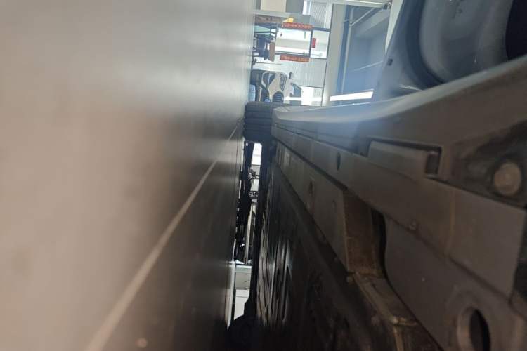 Used Nio ET5T 2024 75kWh Touring Left Side Sill