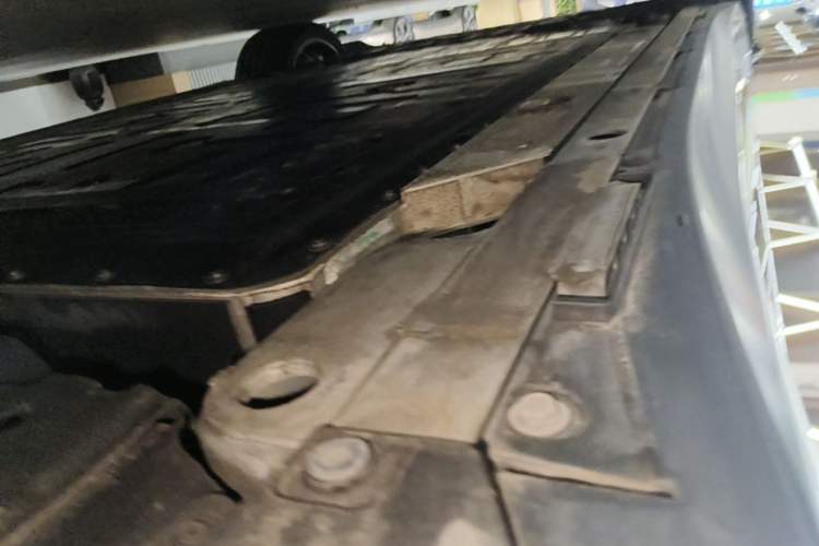 Used Nio ET5T 2024 75kWh Touring Left Side Sill