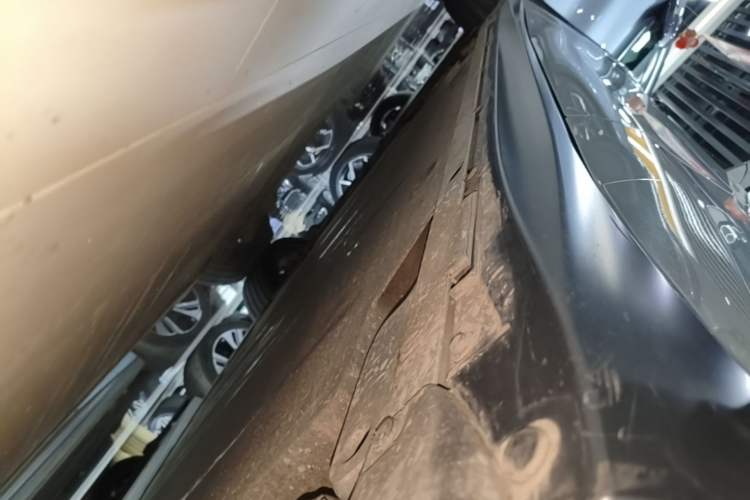Used Nio ET5T 2024 75kWh Touring Left Side Sill