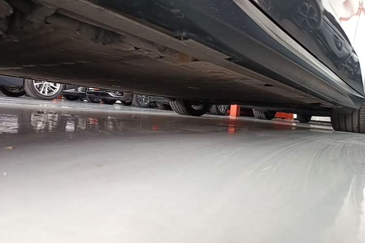 Used Nio ET5T 2024 75kWh Touring Left Side Sill