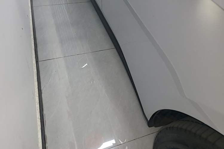 Used Nio ET5T 2024 75kWh Touring Left Side Sill