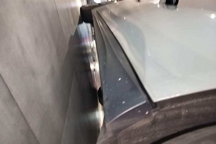 Used Nio ET5T 2024 75kWh Touring Left Side Sill