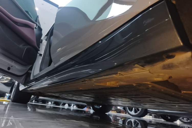 Used Nio ET5T 2024 75kWh Touring Left Side Sill