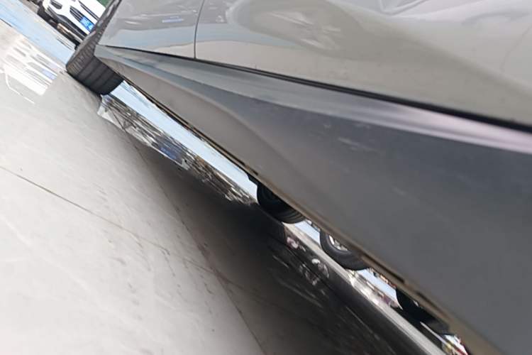 Used Nio ET5T 2024 75kWh Touring Left Side Sill