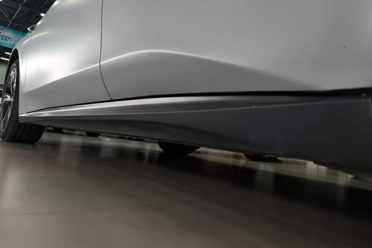 Used Nio ET5T 2024 75kWh Touring Left Side Sill