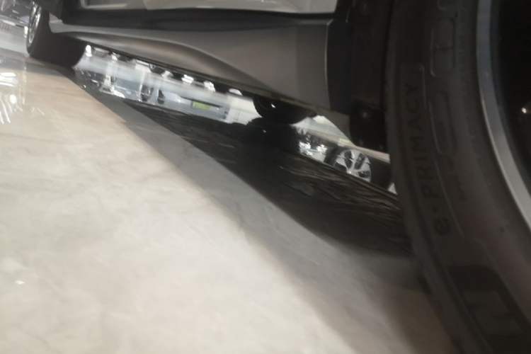Used Nio ET5T 2024 75kWh Touring Left Side Sill