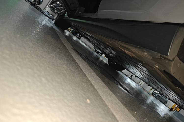 Used Nio ET5T 2024 75kWh Touring Left Side Sill