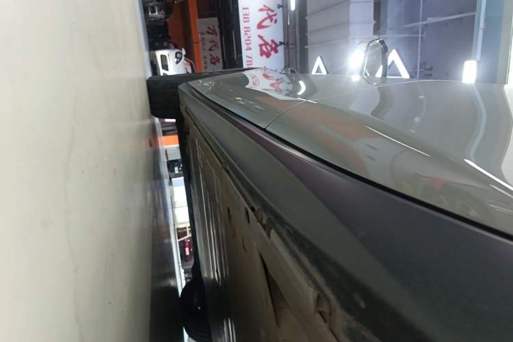 Used Nio ET5T 2024 75kWh Touring Left Side Sill