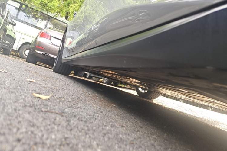 Used Nio ET5T 2024 75kWh Touring Left Side Sill