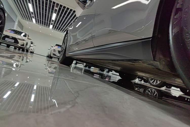 Used Nio ET5T 2024 75kWh Touring Left Side Sill