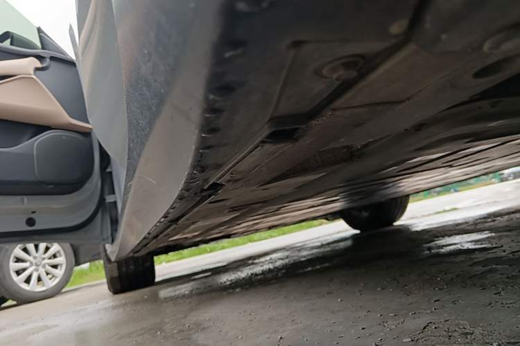 Used Nio ET5T 2024 75kWh Touring Left Side Sill