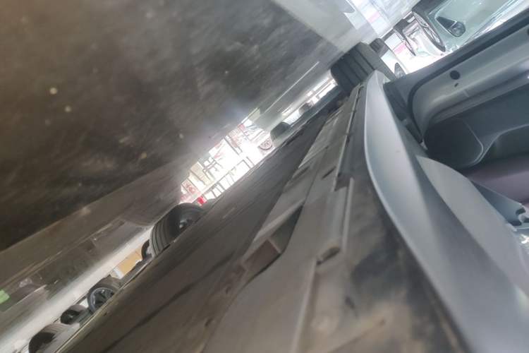 Used Nio ET5T 2024 75kWh Touring Left Side Sill