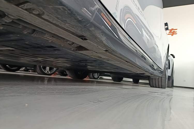 Used Nio ET5T 2024 75kWh Touring Left Side Sill