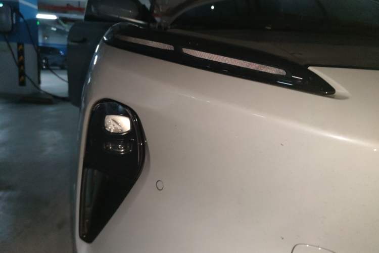 Used Nio ET5T 2024 75kWh Touring Right Front Headlight