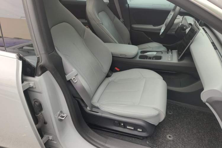 Used Nio ET5T 2024 75kWh Touring Right Front Seat