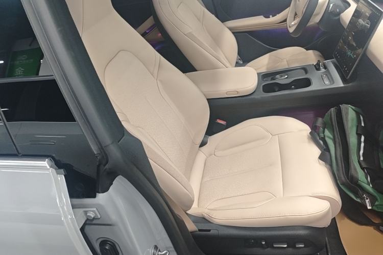 Used Nio ET5T 2024 75kWh Touring Right Front Seat