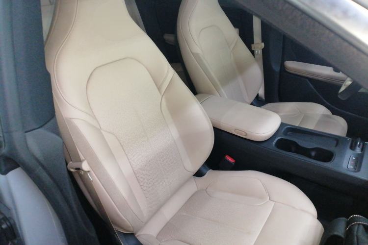 Used Nio ET5T 2024 75kWh Touring Right Front Seat