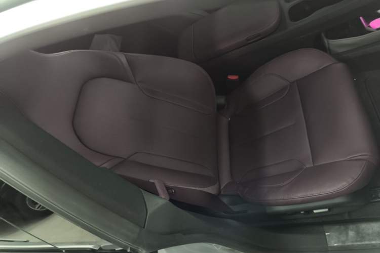 Used Nio ET5T 2024 75kWh Touring Right Front Seat