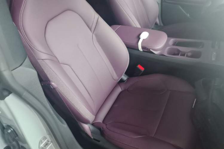 Used Nio ET5T 2024 75kWh Touring Right Front Seat