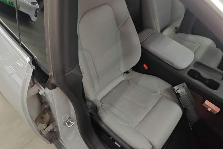 Used Nio ET5T 2024 75kWh Touring Right Front Seat